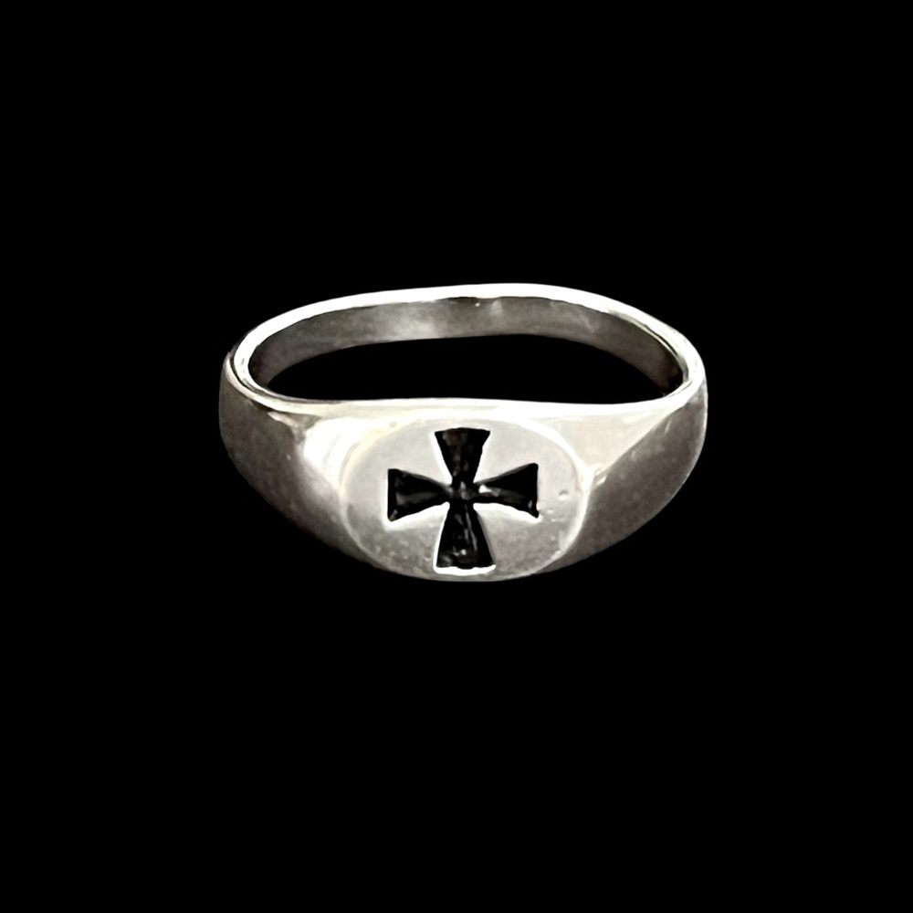 Vintage sterling silver cross ring Size 6.75